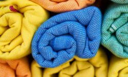 수건 꿈 해몽과 의미(하얀, 흰, 노란, 큰 수건을 선물 받는, 빨래하는, 사는, 버리는, 보는, 개는, 손수건) 수건 꿈