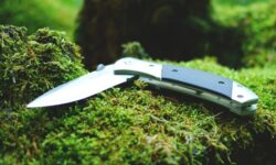 부러진 칼 꿈의 상징적인 해석과 상황 별 해몽