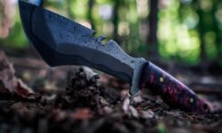 큰 칼 꿈의 상징적인 해석과 상황 별 해몽