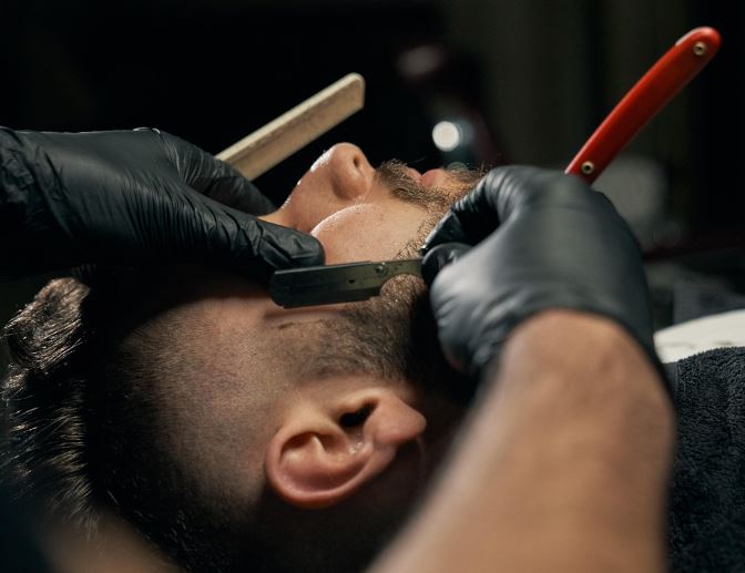 머리 미는 꿈의 상징적인 해석