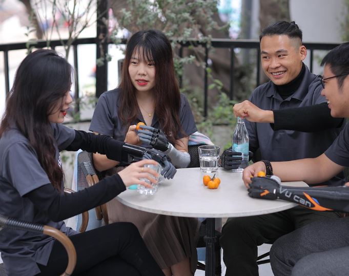 동창회 꿈의 상징적인 해석과 상황 별 해몽