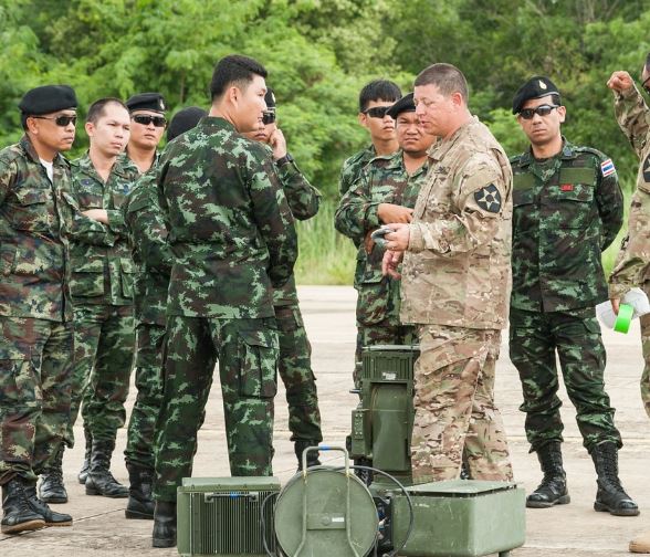 군대 제대하는 꿈의 상징적인 해석