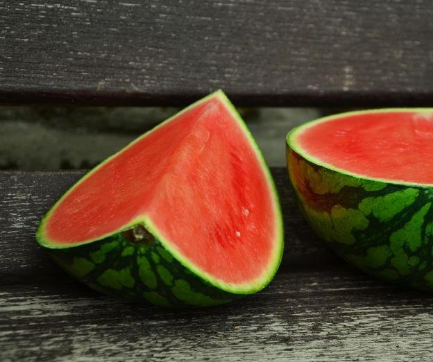 수박 받는 꿈의 의미