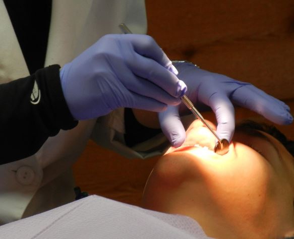 썩은이 뽑는 꿈의 의미