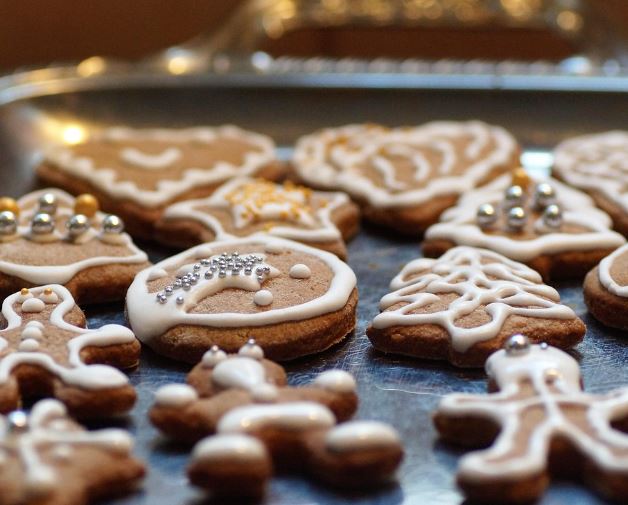 과자 주는 꿈의 의미