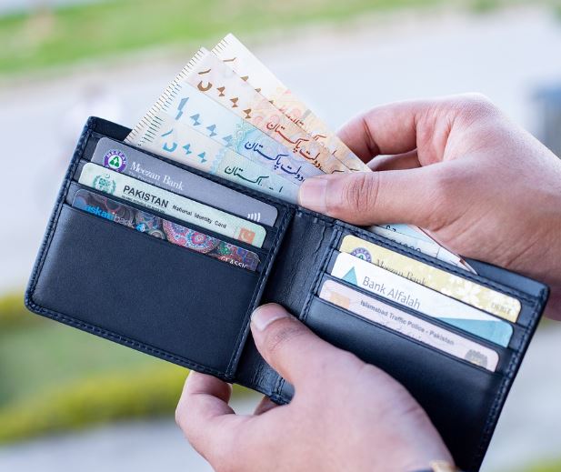 낡은 지갑 꿈의 의미