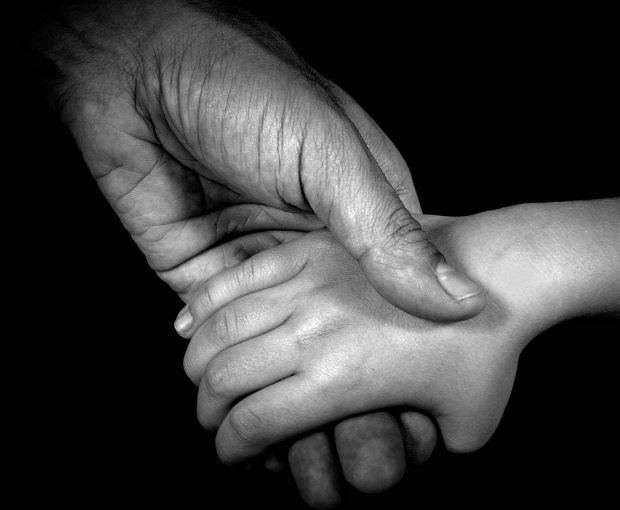 자녀를 때리는 꿈의 의미