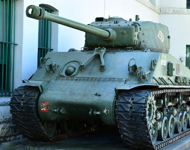 탱크 나오는 꿈의 의미