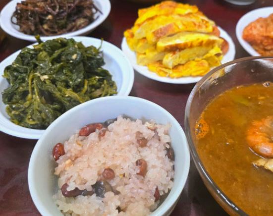 밥상 사는 꿈의 의미