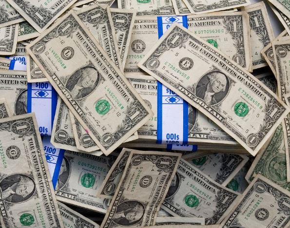 돌아가신분께 돈 드리는 꿈의 의미