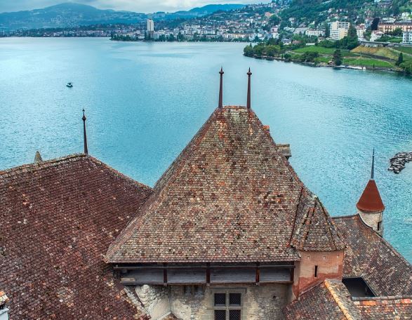 지붕이 날아가는 꿈의 의미