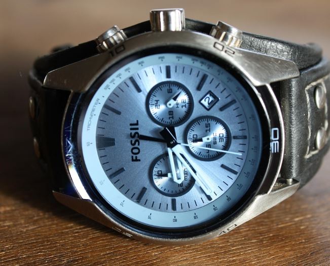 손목시계 깨지는 꿈의 의미