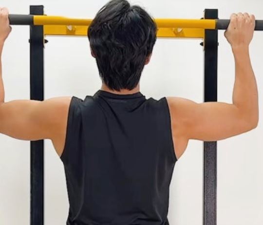 턱걸이 하는 꿈의 의미