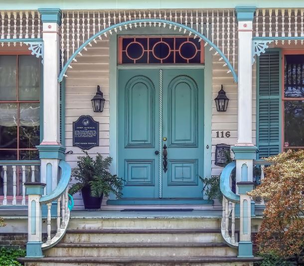 현관문 잠그는 꿈의 의미