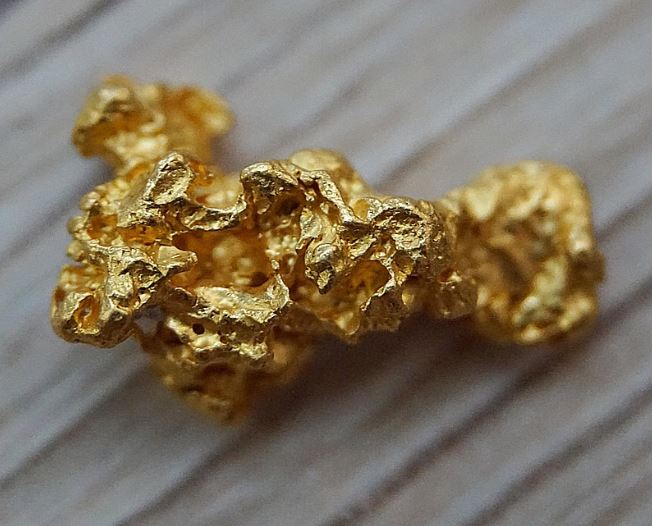 금 덩어리 받는 꿈의 의미