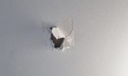 집 천장이 뚫리는 꿈의 의미(해몽) 집 천장이 뚫리는 꿈의 의미