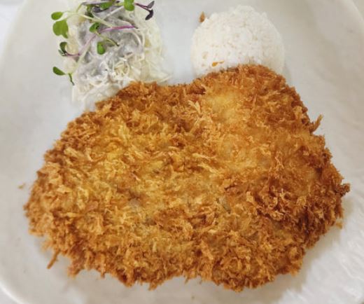 돈까스를 먹는 꿈의 의미