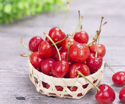 빨간 앵두 따는 꿈의 의미