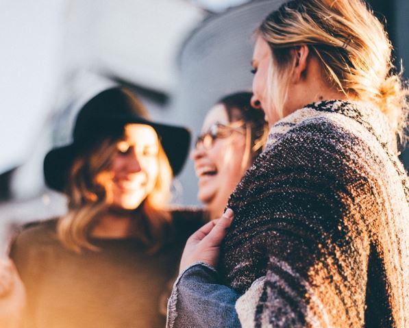 친구들과 여행 가는 꿈의 의미