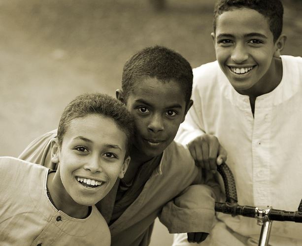 친구가 환하게 웃는 꿈의 의미