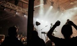 연예인을 도와주는 꿈의 의미