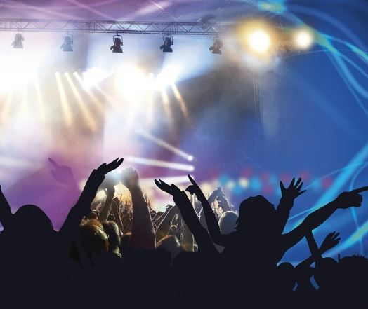 연예인과 노는 꿈의 의미