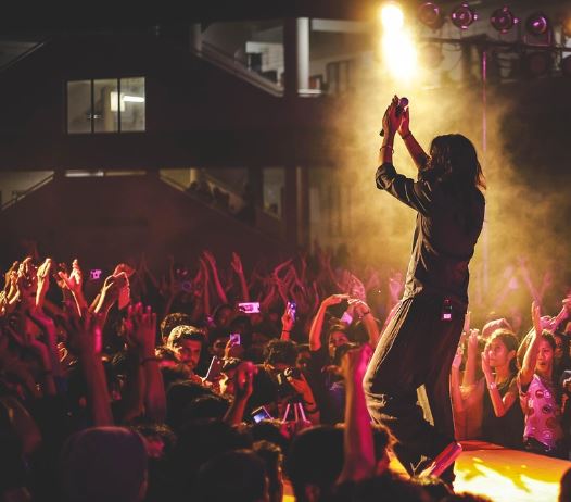 연예인과 결혼하는 꿈의 의미