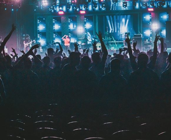 연예인을 보는 꿈의 의미