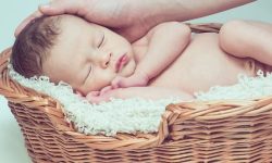 아기가 설사하는 꿈의 의미