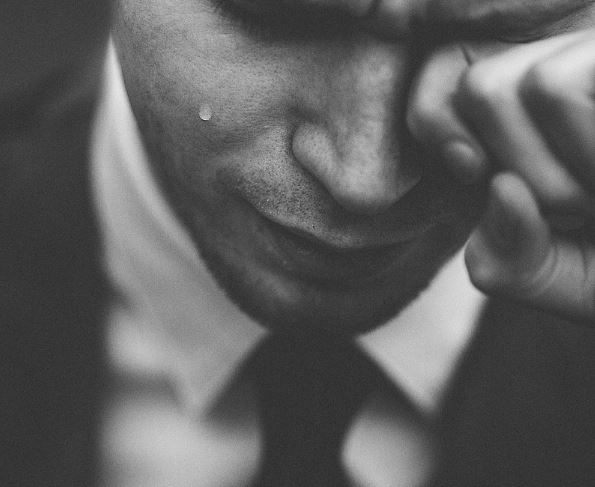 울면서 깨는 꿈 의 의미