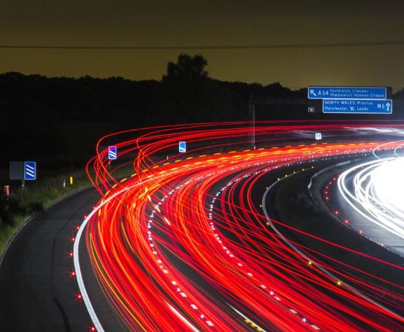고속도로 달리는 꿈의 의미