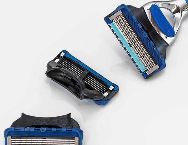 면도하는 꿈의 의미