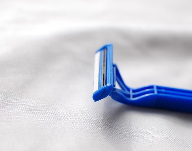 면도해주는 꿈의 의미