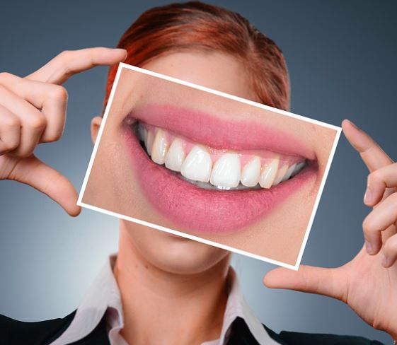 이빨이 부서지는 꿈의 의미