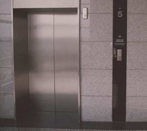 엘리베이터 흔들리는 꿈의 의미