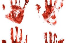 피가 튀는 꿈의 의미는?(해몽, 태몽, 재물, 운세) 피가 튀는 꿈의 의미